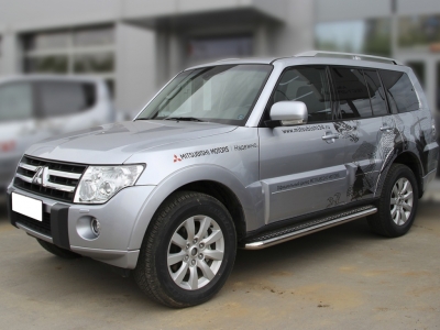 Пороги с площадкой алюминиевый лист 60 мм Технотек для Mitsubishi Pajero 4 МР2012_3